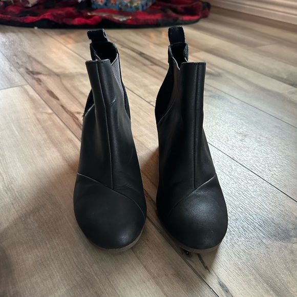 Black Toms boots size 7 - Picture 4 of 6